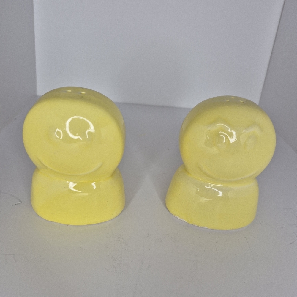 Vintage Yellow Ceramic Smiley Face Salt and Pepper Shakers